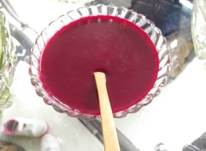 Una foto de Salsa de betabel. Picante o dulce para arroz de Dolores, Cristo Rey o Sagrado corazón