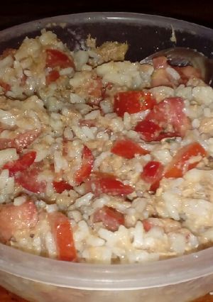 Una foto de Ensalada de arroz y atún