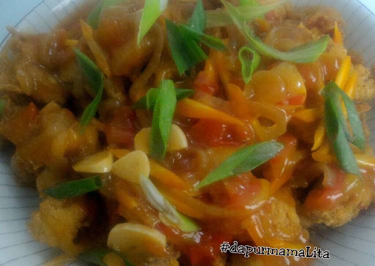 Ayam goreng tepung Saos asem manis pedas ๐