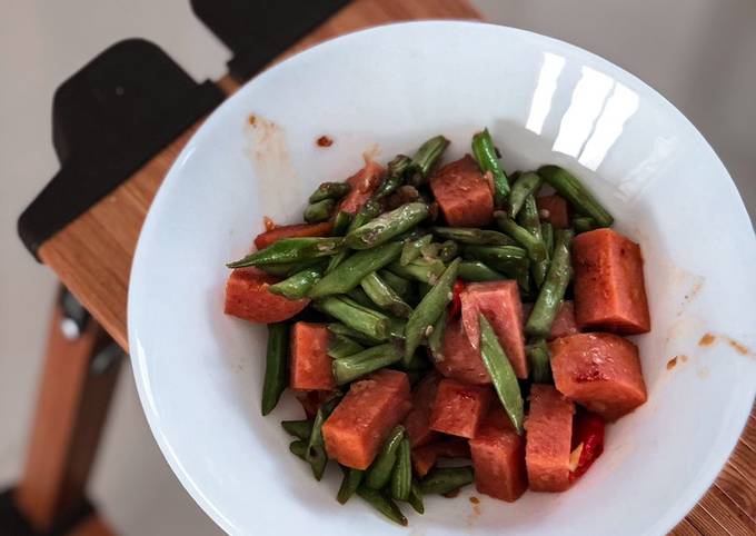 Easy Green Bean with Canned Pork (Ma Ling) Stir Fry