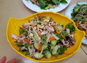 Hình của món Gỏi mực nang, su hào.