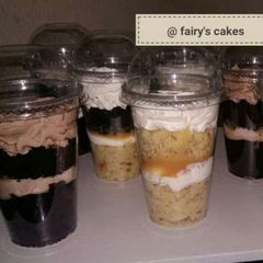 A picture of Cakes In a cup.