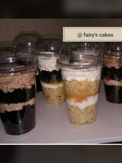 A picture of Cakes In a cup.