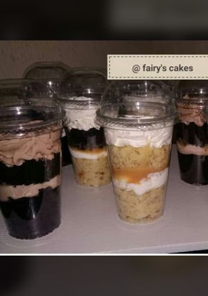 A picture of Cakes In a cup.