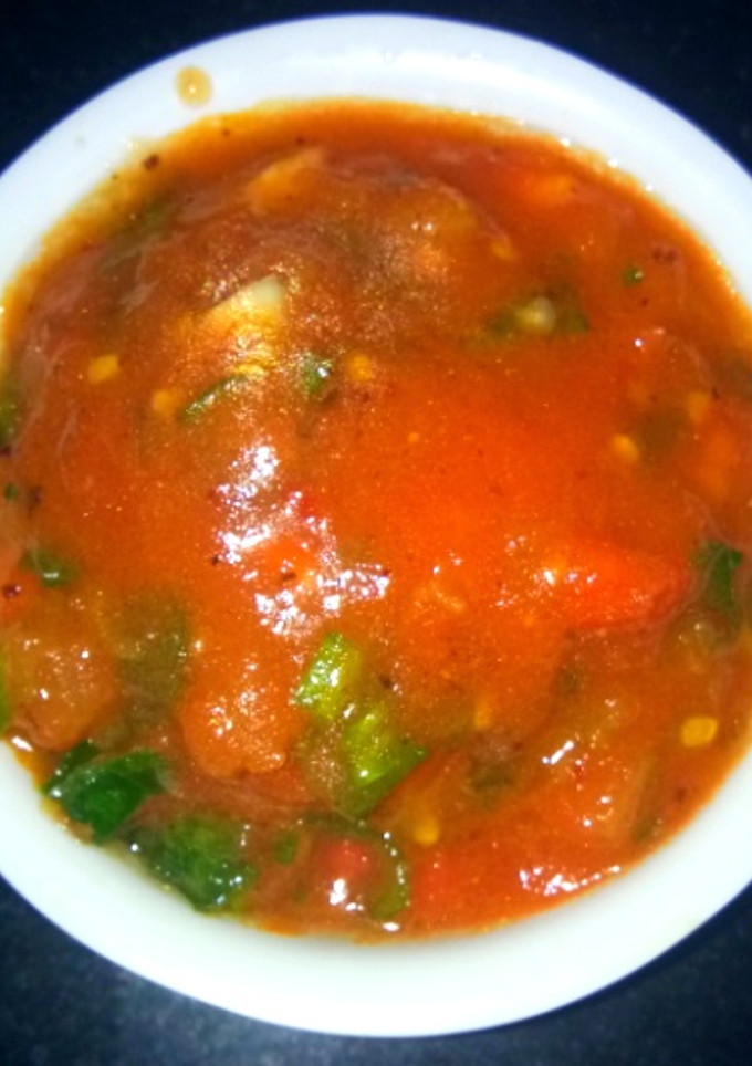 टमाटर की खट्टी चटनी (Tamatar ki khatti mithi chutney recipe in Hindi) रेसिपी मुख्य फोटो