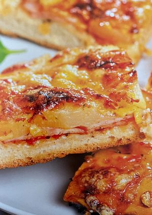 Zdjęcie przepisu Pizza hawajska (Książka Thermomix).