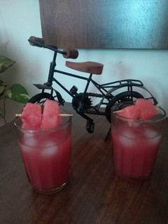 વોટરમેલન જયુસ (Watermelon Juice Recipe In Gujarati) રેસીપી મુખ્ય ફોટો