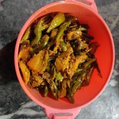 A picture of Masala mirchi.