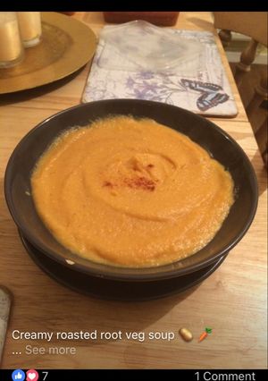 A picture of Creamy Roasted vegetable soup 🥔 🥕.