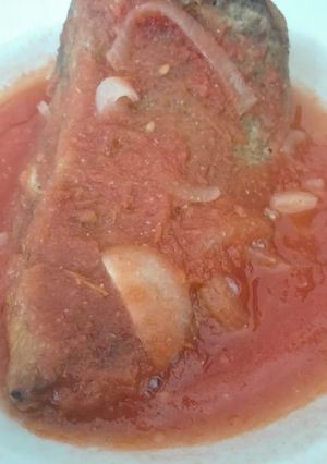 Una foto de Chiles poblanos rellenos de frijol y queso
