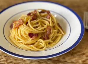 A picture of 🍝 Absolutely fail-safe Carbonara - only eggs.