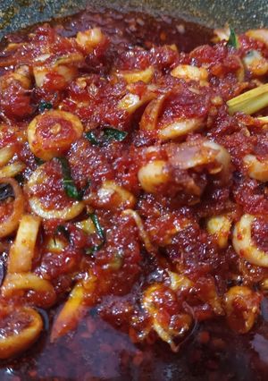 Foto resep Sambel cumi daun jeruk praktis&tahan lama