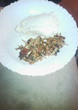 A picture of Ugali served with omena.