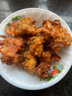 A picture of Sprouts pakoda.