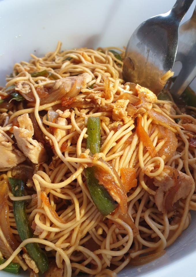 Una foto de Fideos de huevo al estilo chino