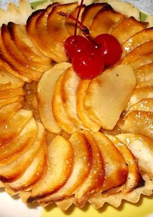 Hình của món Bánh Tarte Táo (Apple Tarte).