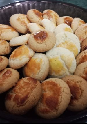 A picture of Basini Naan khatayi.