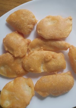 A picture of Aloo bajji.