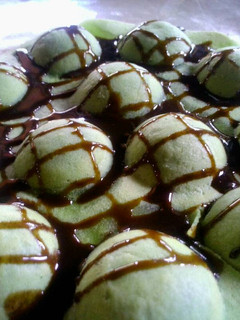 Foto resep Egg waffle pandan topping coklat homemade