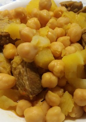 Foto principal de Guiso de costilla de cerdo y garbanzos