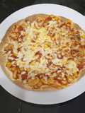 بيتزا في خبز التورتيلا tortilla