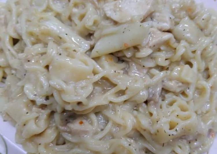 Steps to Make Speedy Chicken cheese Maggie