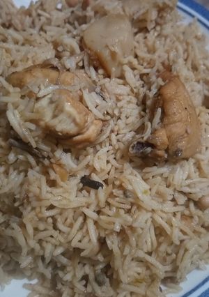 A picture of Chicken chana pulao.