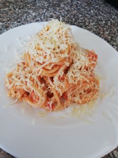 Paradicsomos krémsajtos spagetti recept fotója