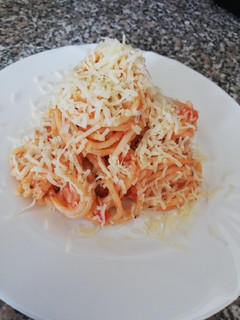 Paradicsomos krémsajtos spagetti recept fotója