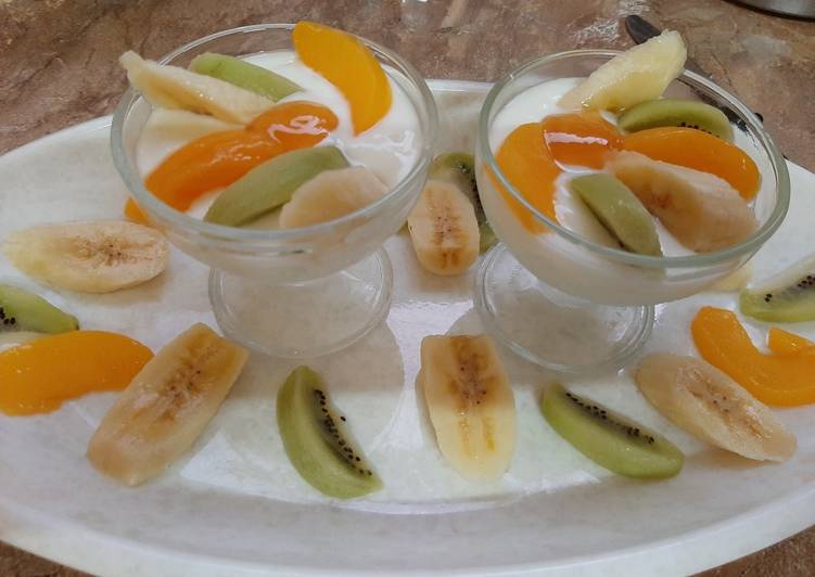 How to Prepare Perfect Curd with fruits and honey