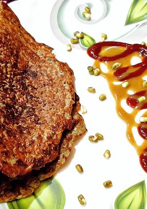 A picture of Moong sprout pancake.