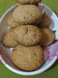 कोकोनट आटा कुकी (Coconut aata Cookie recipe in hindi) रेसिपी मुख्य फोटो