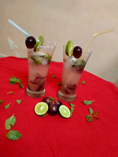 લેમન મોકટેલ(lemon Mocktail Recipe in Gujarati) રેસીપી મુખ્ય ફોટો