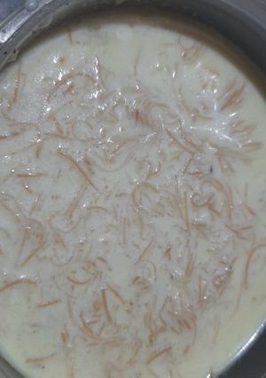 सेवई खीर (Sevai kheer recipe in hindi) रेसिपी मुख्य फोटो