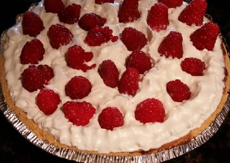 Brad's chocolate raspberry pudding pie