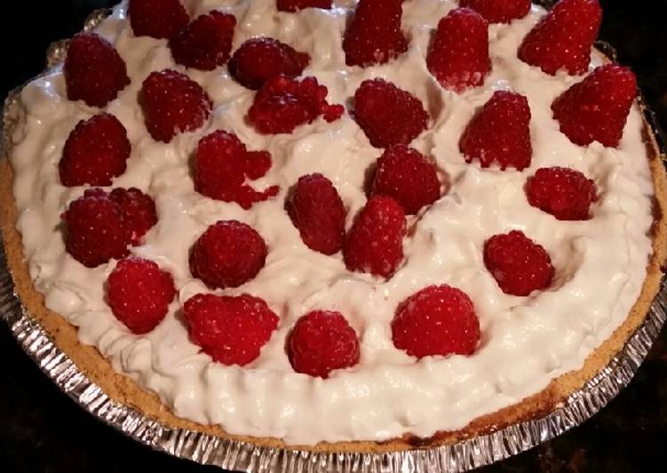 Recipe of Speedy Brad&#39;s chocolate raspberry pudding pie