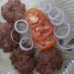 A picture of Kachy qeemy ke kabaab.