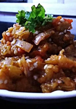A picture of Baingan bharta (eggplant stir fry).
