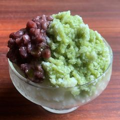 A picture of Milk Granita with Matcha Syrup.