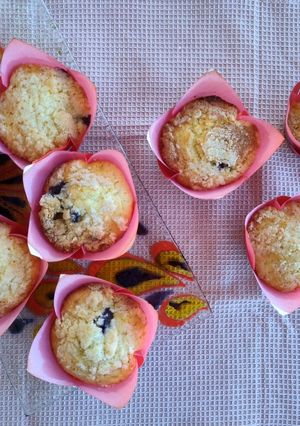Una foto de Muffins de arándanos con crumble 🫐