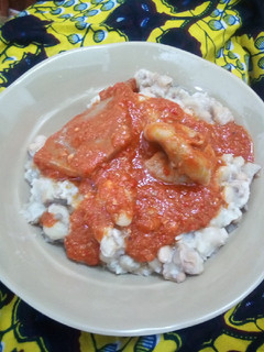 A picture of Beans and pepper stew.