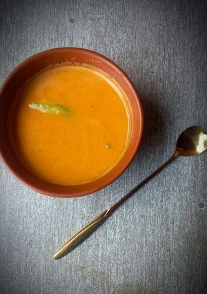 A picture of Tomato Coconut Saar.