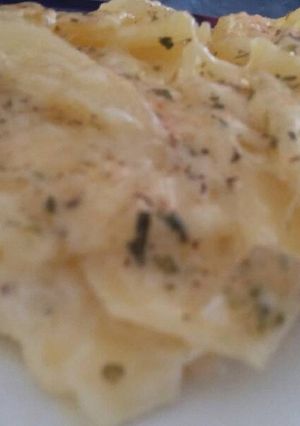 Una foto de Mil hojas de papas en microondas light "Celestina"