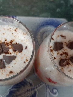 કોલ્ડ કોફી (cold Coffee Recipe In Gujarati) રેસીપી મુખ્ય ફોટો