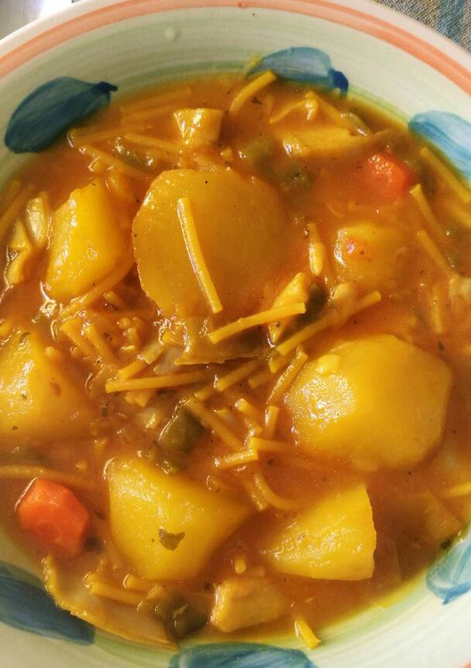 Una foto de Guiso de patatas con verduras