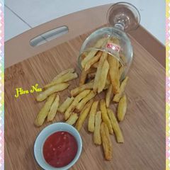 A picture of French Fries.