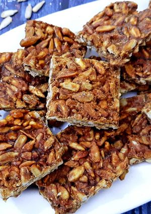 A picture of Roasted Sunflower Seeds and Jaggery Brittles.