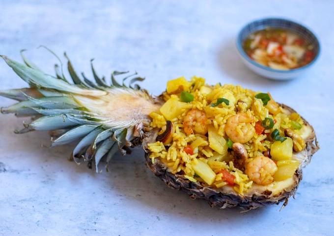 Simple Way to Prepare Homemade Thai pineapple stir fried rice 🍍🏖