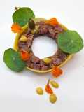 Tartare di tonno, mela verde, nasturzio, salsa dolce piccante