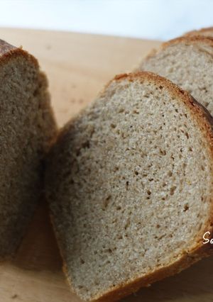 A picture of [Low Oil, Low Sugar] No-Knead Vegan Rye Bread.